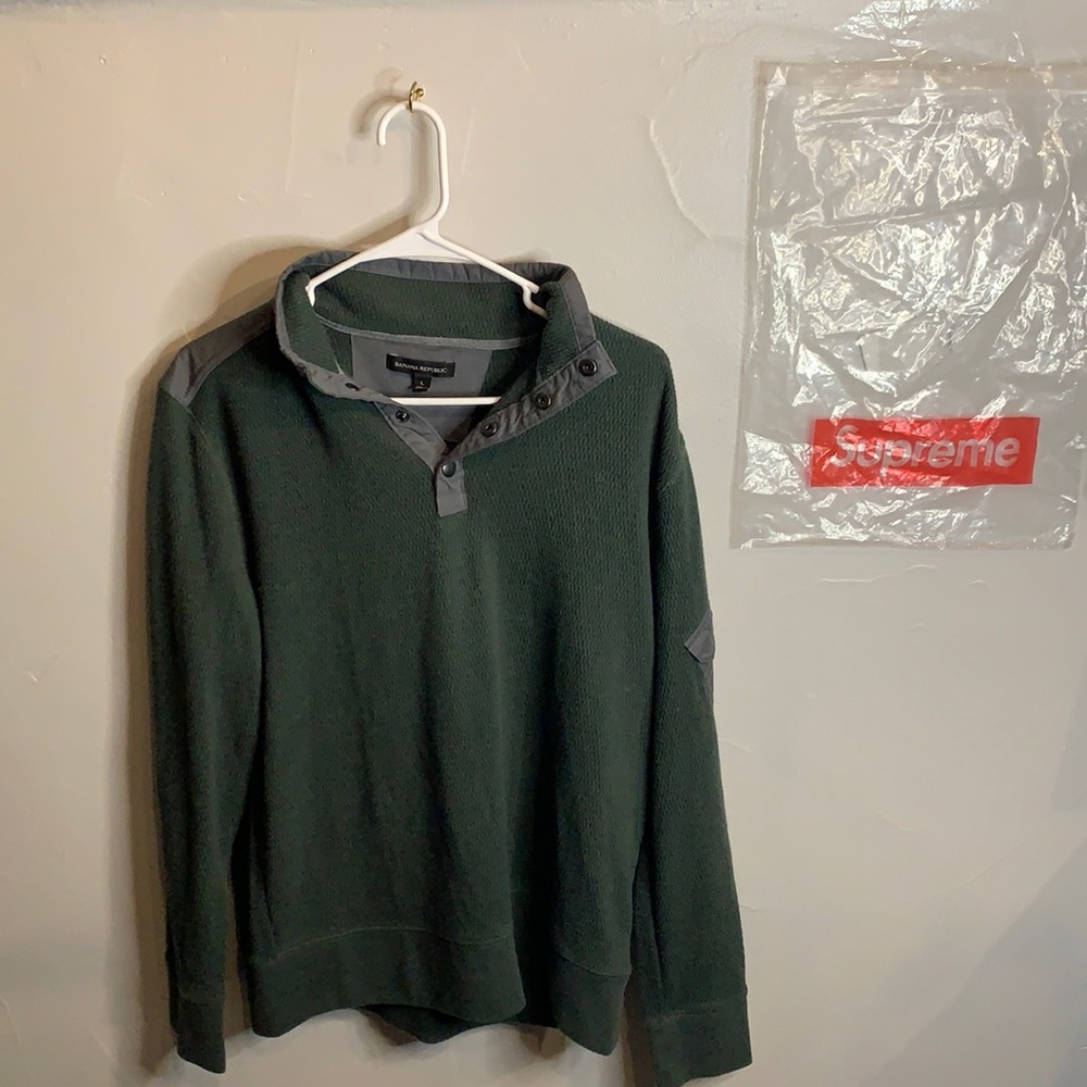 Banana Republic Large Qtr Button Sweater